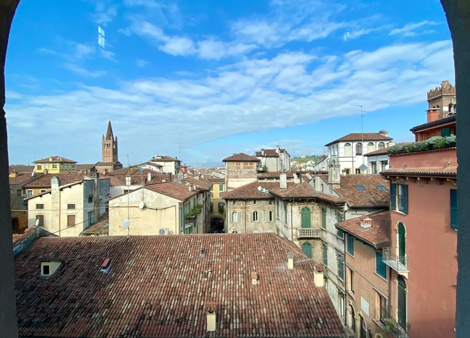 Verona Centro Piazza Erbe